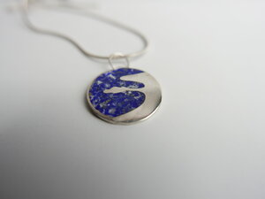 Imatge petita de Penjoll lapislàtzuli Blanes Trencadís amb cadena de serp