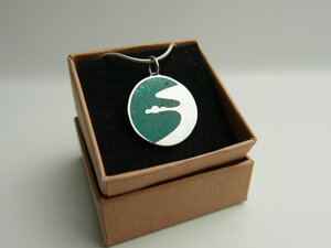 Imatge gran de Penjoll crisocol·la Blanes Trencadís amb cadena de serp