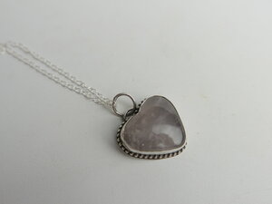 Imatge petita de Penjoll cor quars rosa