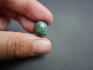 Imatge gran de Caboixó malaquita 01002